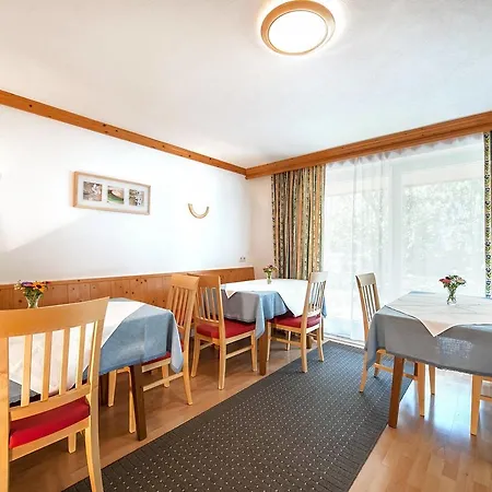 Apartment Haus Obetzhofer 700w